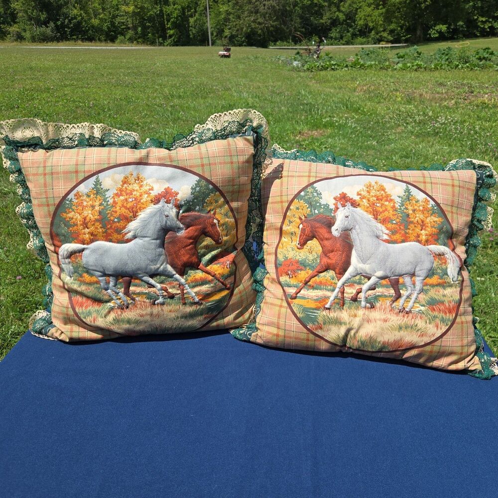 VTG Equestrian Horse Throw Pillows Handmade 3D Applique Set of 2  16"x16" Lace